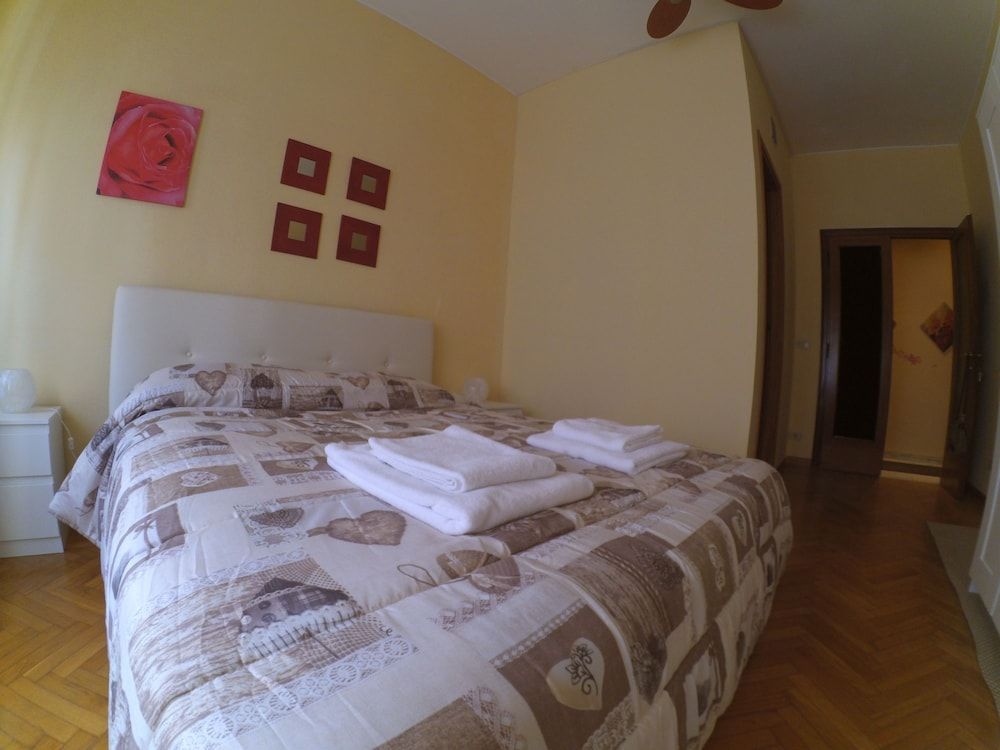 La Stella di Roma B&B Standard Double Room, Private Bathroom (Jetted tub) 2