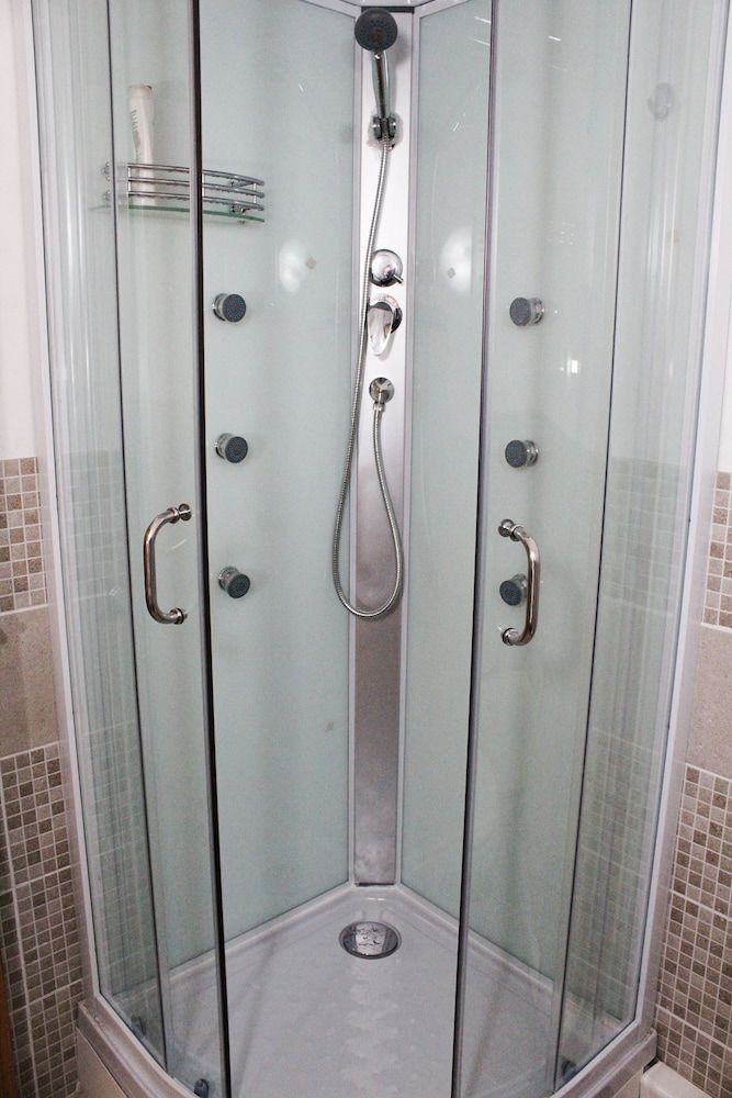 La Stella di Roma B&B Standard Double Room, Private Bathroom (Jetted tub) 8