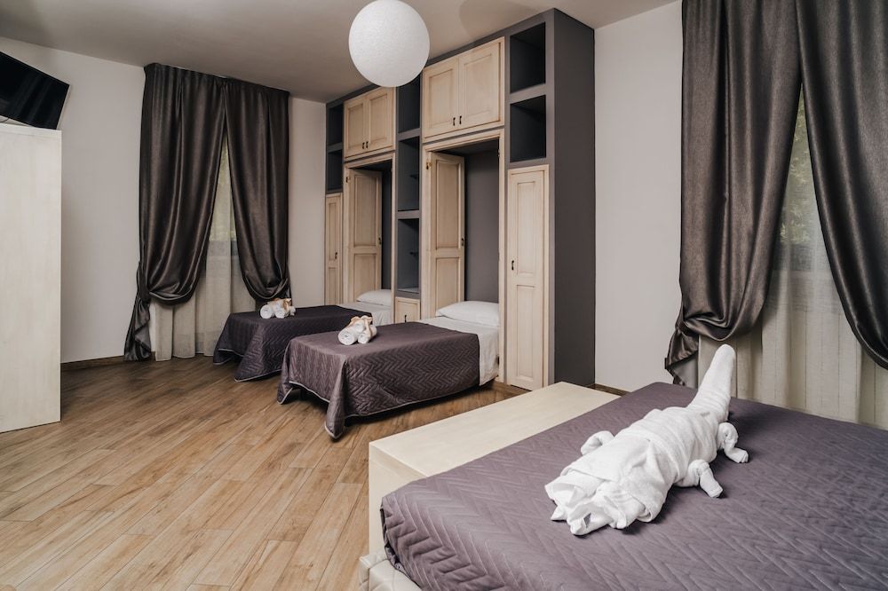 Economy Room
