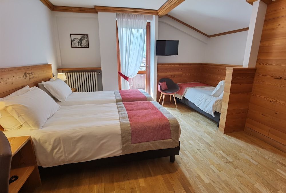 Croux Triple Room 3