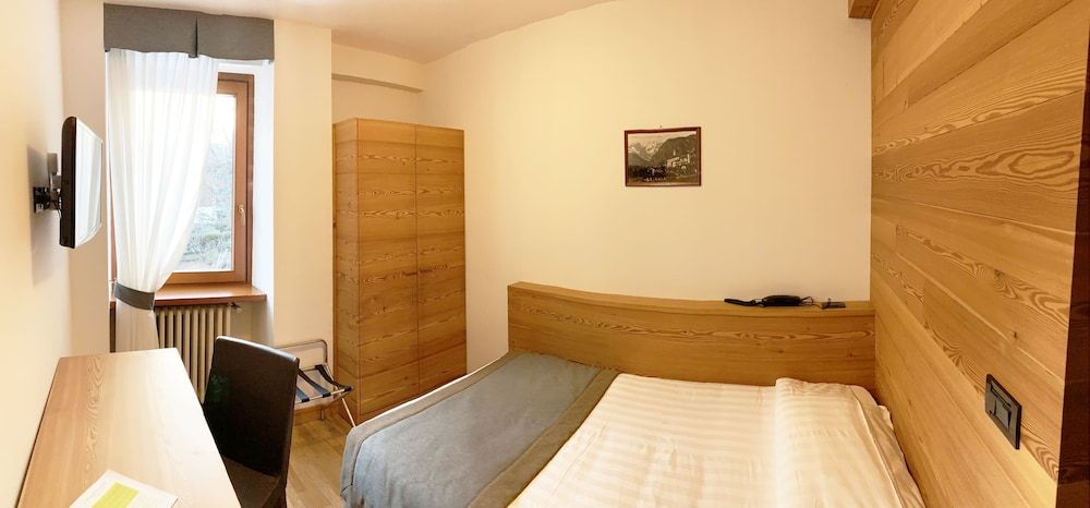 Croux Single Room 2