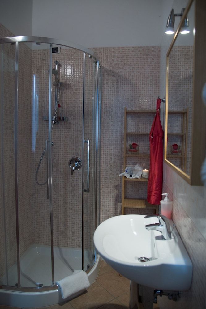 Agriturismo ai Carpini Family Triple Room, 1 Bedroom, Private Bathroom, Park View 5