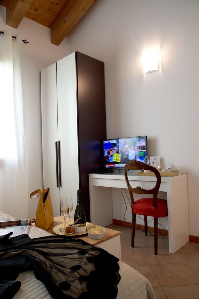 Agriturismo ai Carpini Classic Double Room, 1 Double Bed, Private Bathroom, Park View 15