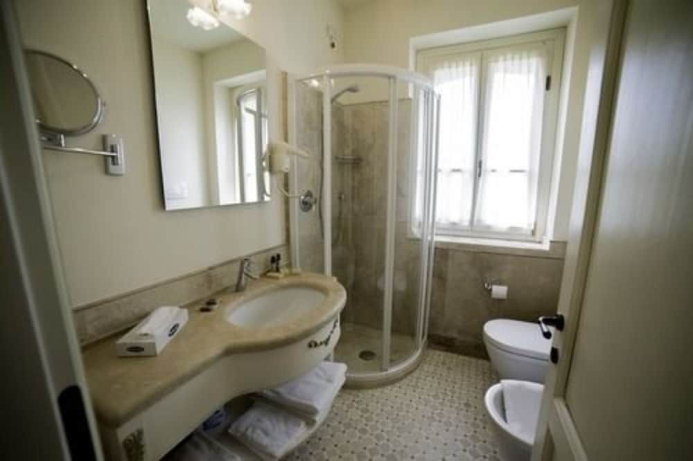 Garda Apartments San Vigilio Golf Apartment, 1 Bedroom, 2 Bathrooms, Annex Building 2