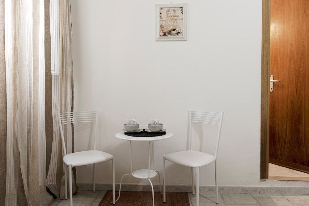 undefined Al Colosseo 8l 8