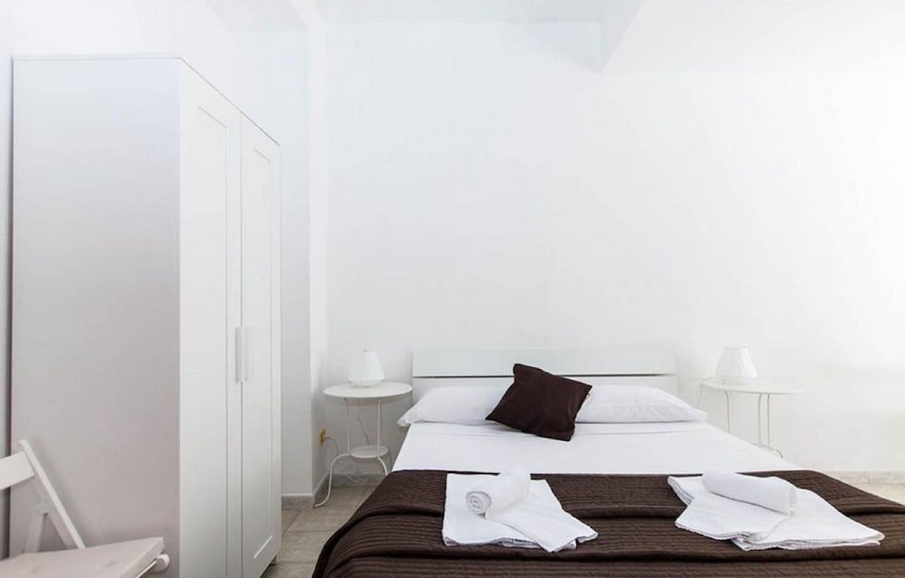 undefined Al Colosseo 8l 3