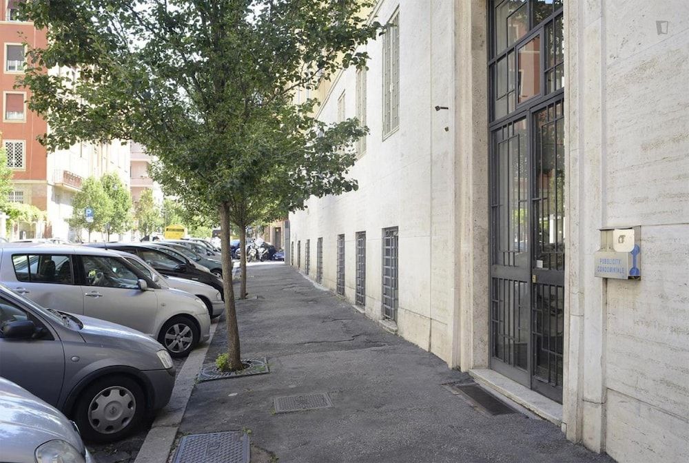 undefined Al Colosseo 8l 4