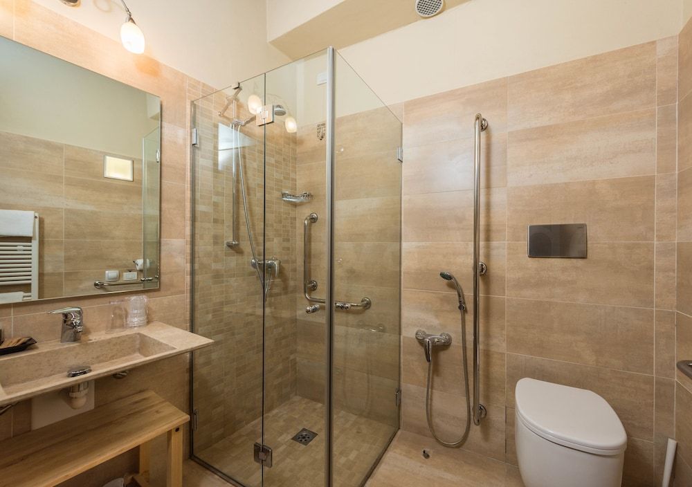 Hotel Piazza Vecchia Traditional Twin Room, Accessible, City View 2