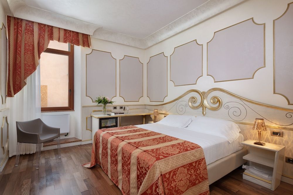 Colomba D'Oro Hotel Double or Twin Room 12