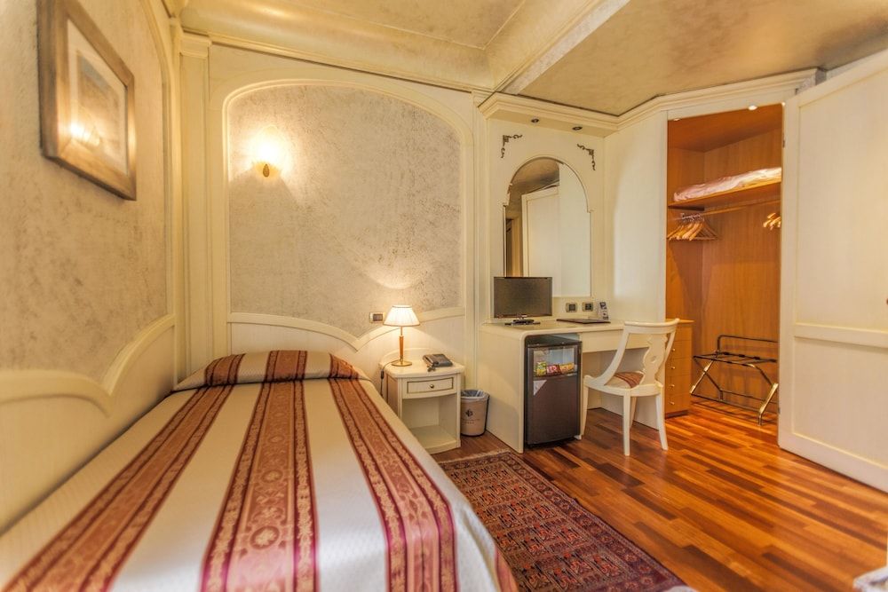 Colomba D'Oro Hotel Single Room 2
