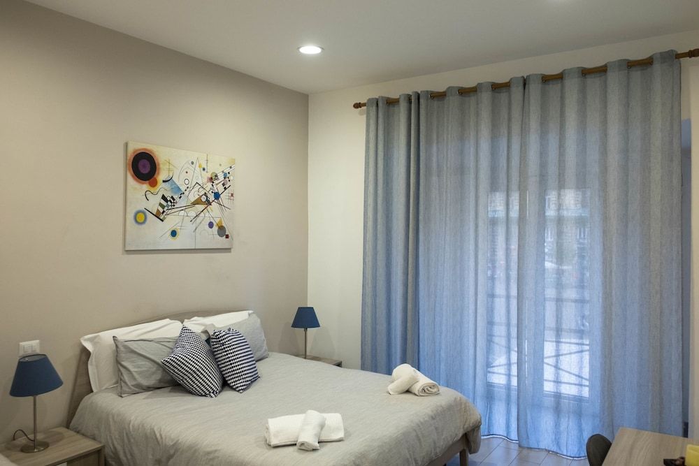 undefined 2Naples rooms 2