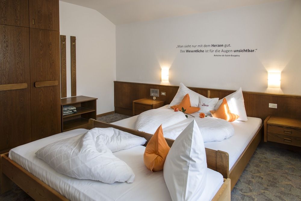 Basic Triple Room
