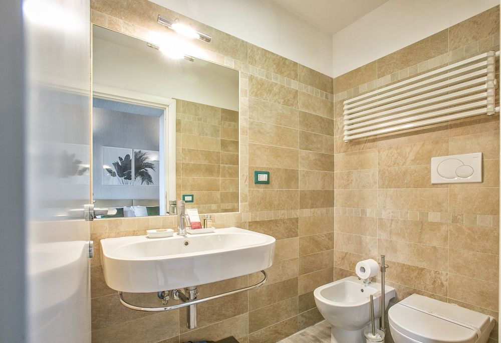 History Suite Superior Double Room, Non Smoking 10