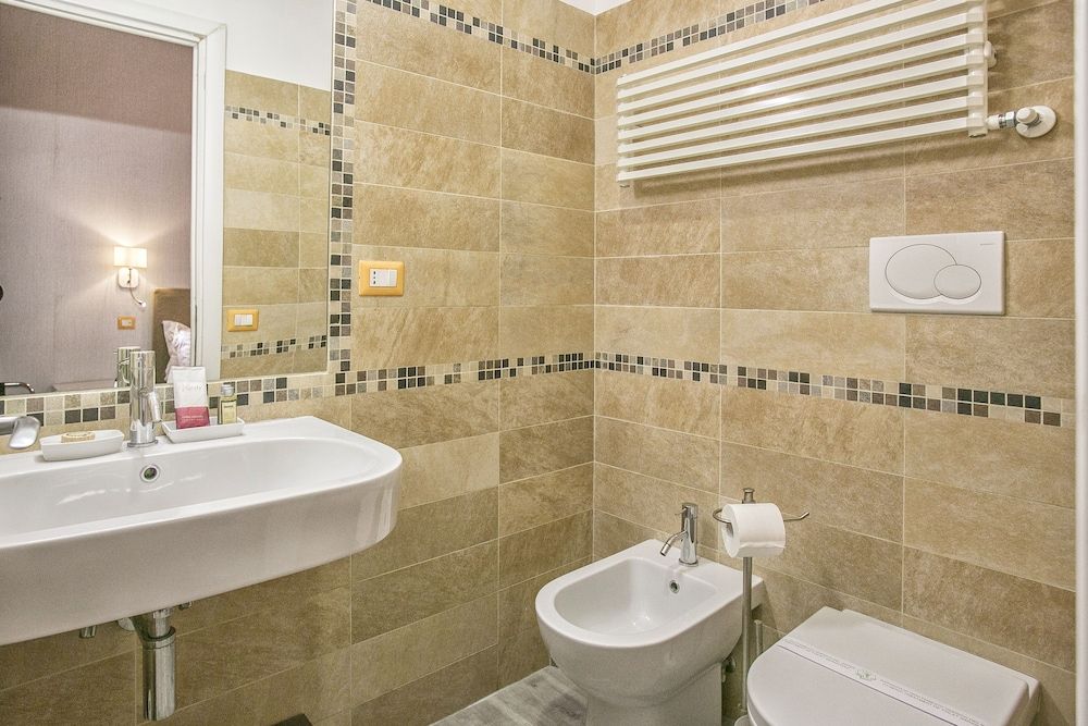 History Suite Superior Double Room, Non Smoking 9