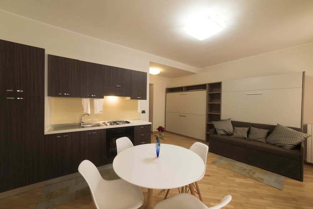 BBuSS Country Club Studio 3