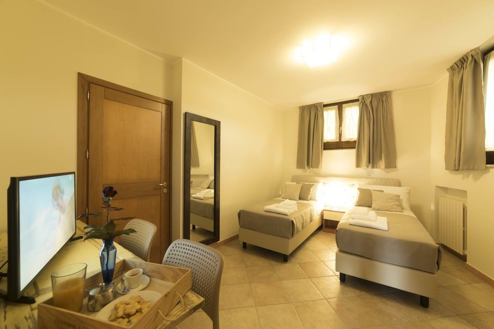 BBuSS Country Club Exclusive Suite, 3 Bedrooms, Terrace, Garden View 2