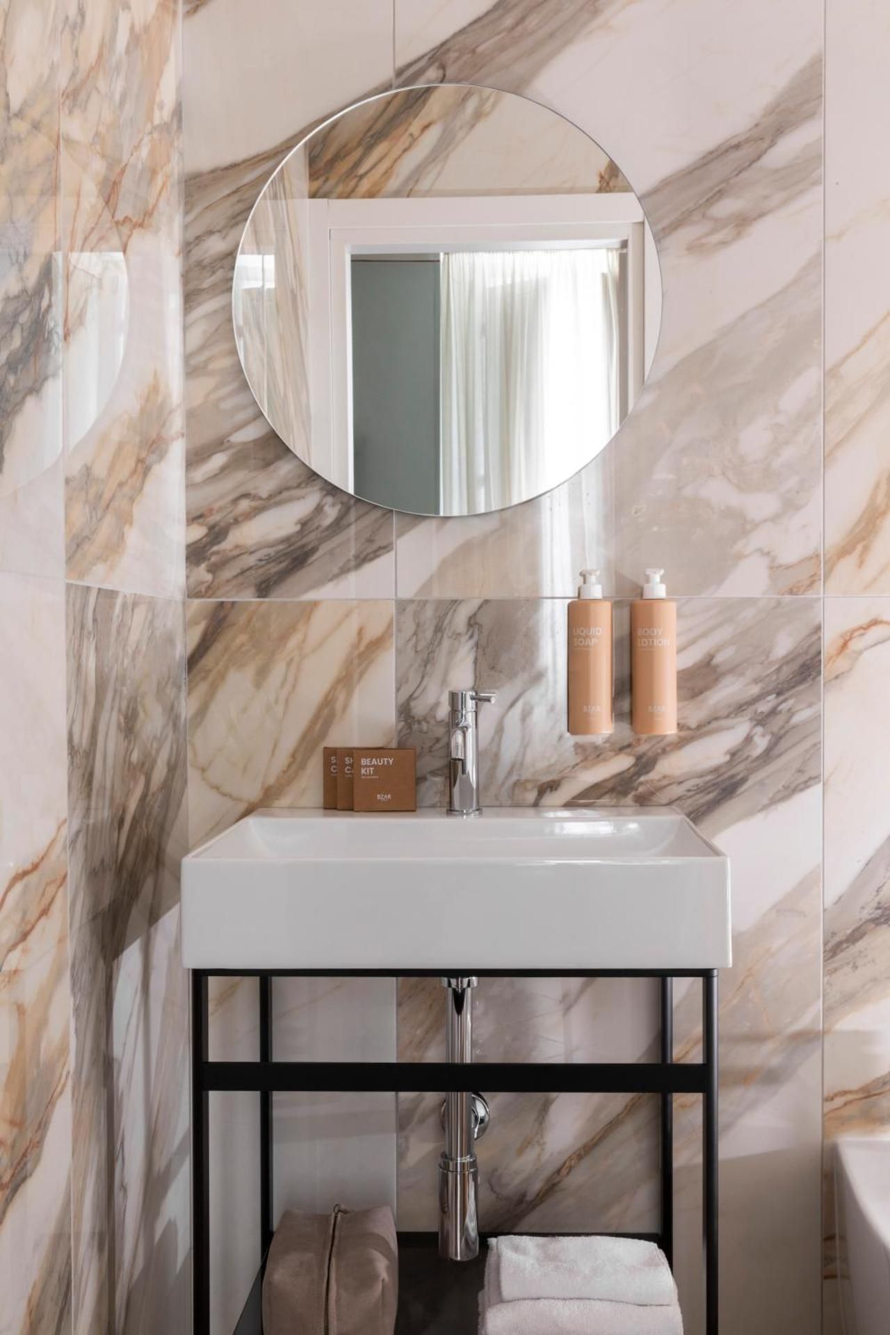 undefined Hotel Galileo 8