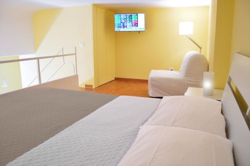Superior Duplex, Terrace