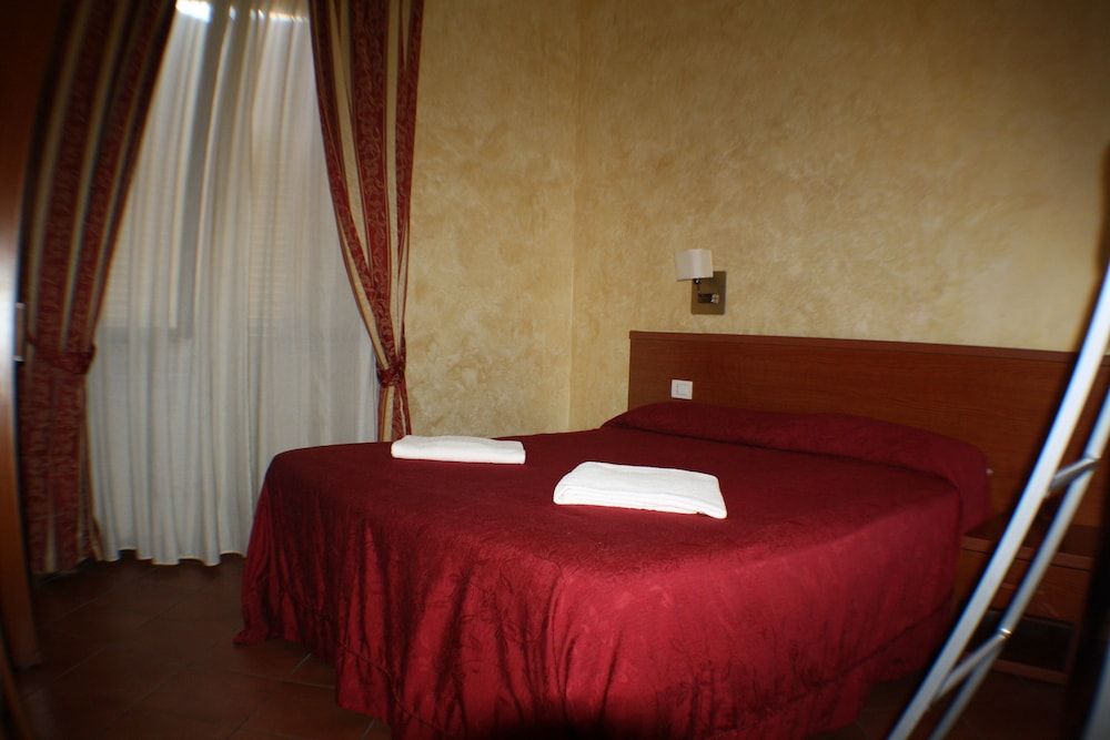 Standard Triple Room, Private Bathroom