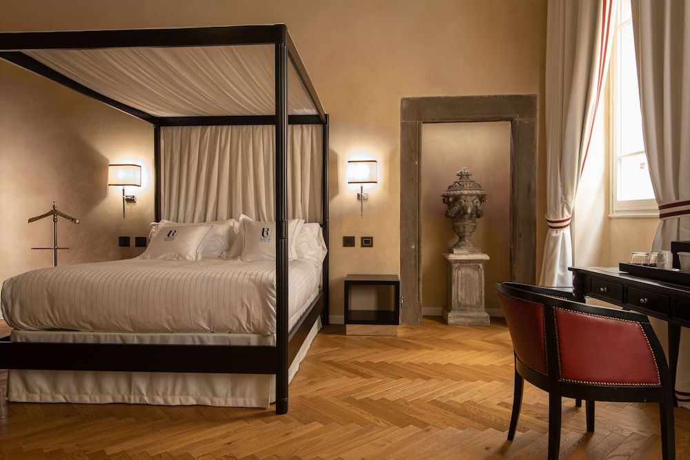 Relais Uffizi, Tailor made Hotel Deluxe Room 6