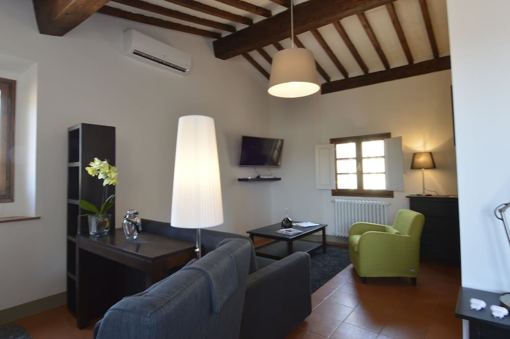 undefined Toscanelli Residenza D'epoca 2