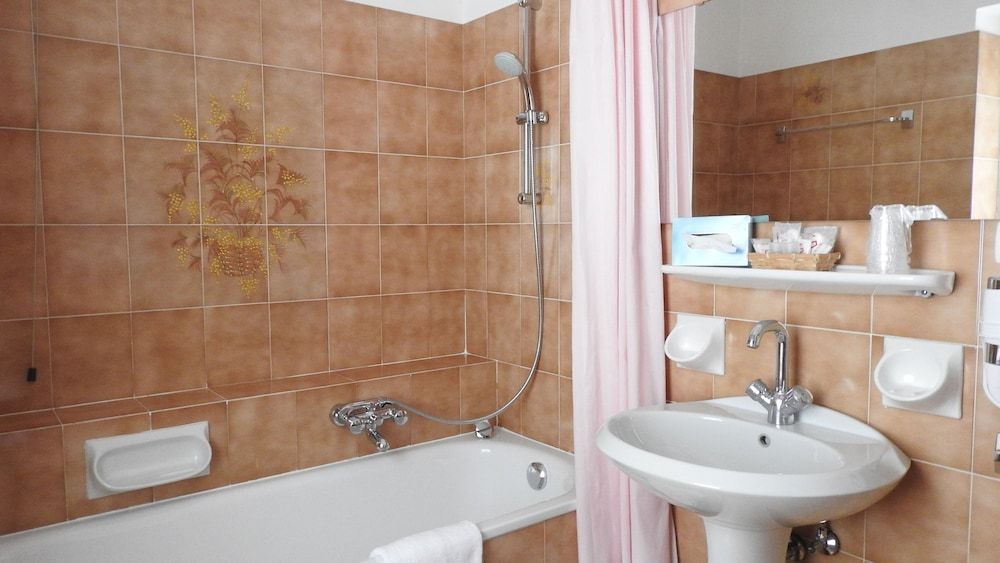 undefined Des Alpes 10