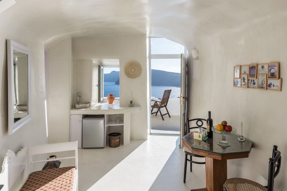 Fanari Villas Santorini Cave Nest Junior Suite, Caldera View *access via numerous steps 7