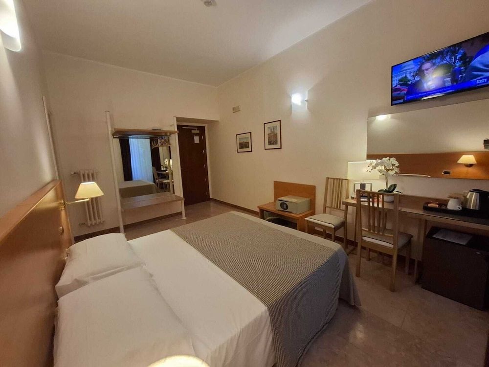 Hotel Principe Eugenio Double Room 6