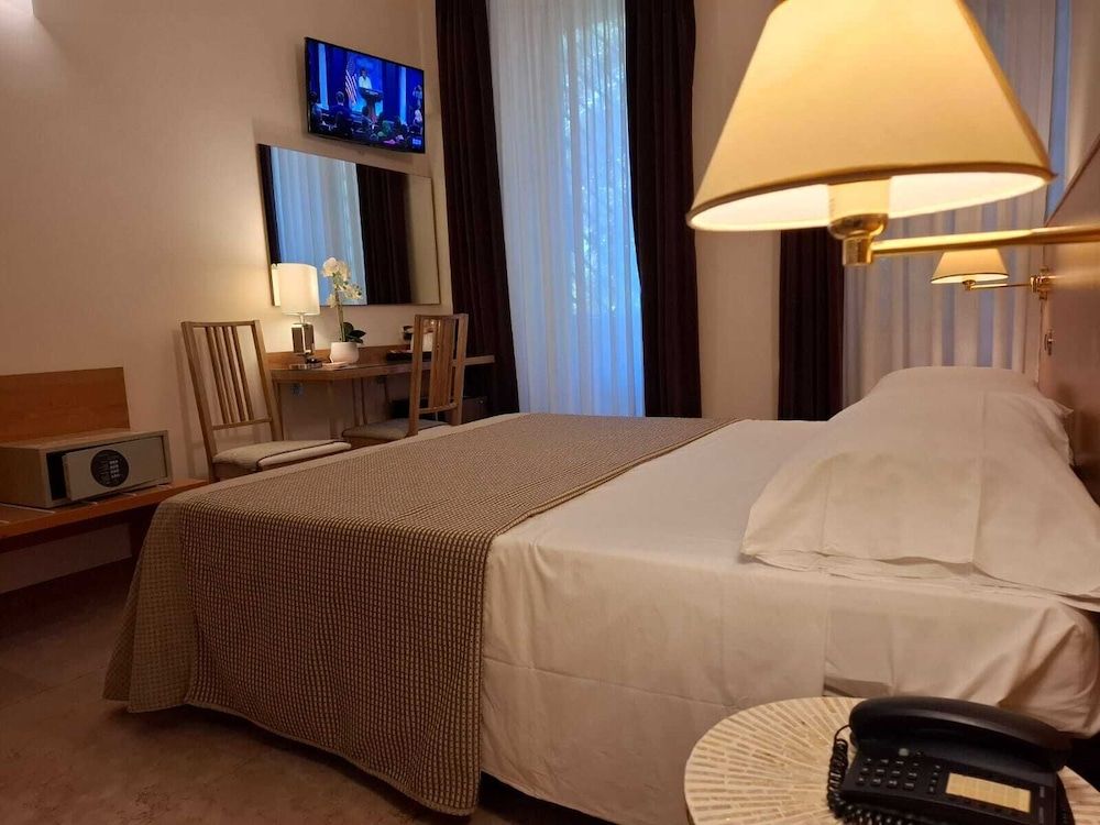 Hotel Principe Eugenio Double Room 4