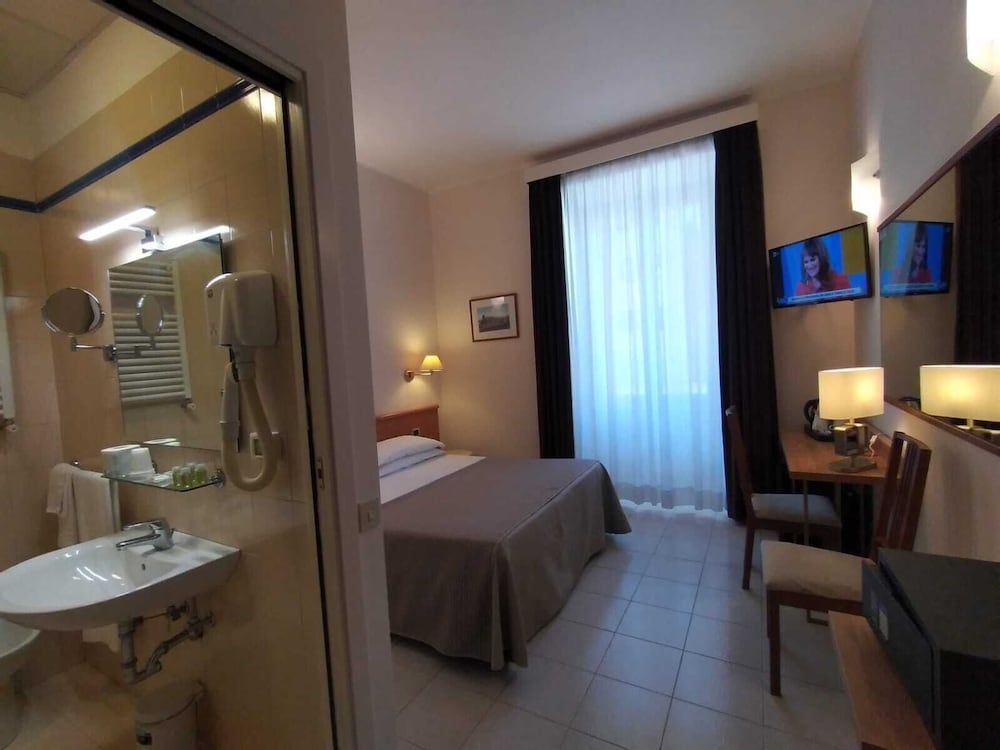 Hotel Principe Eugenio Double Room 11