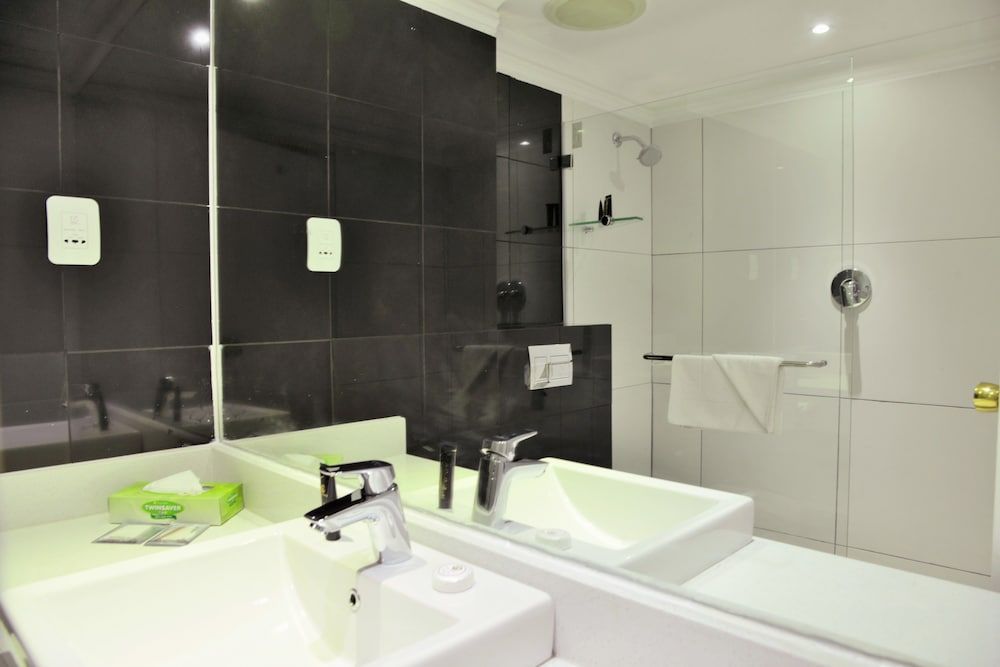 Capetonian Hotel Superior Double or Twin Room, 1 Bedroom 6