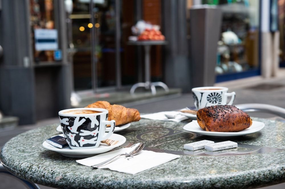 undefined Vaticana Ottaviani 6