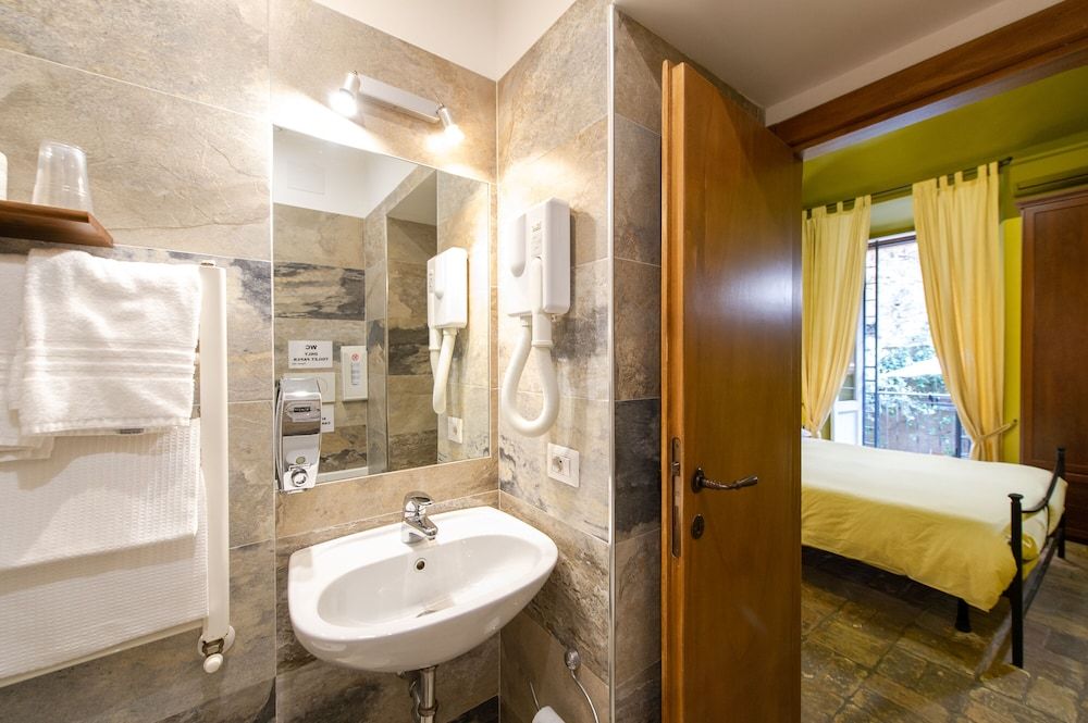 Vaticana Ottaviani Classic Double Room 4