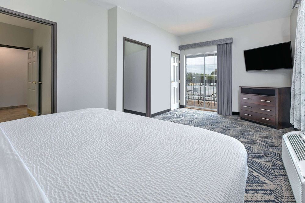 Suite, 1 King Bed, Non Smoking