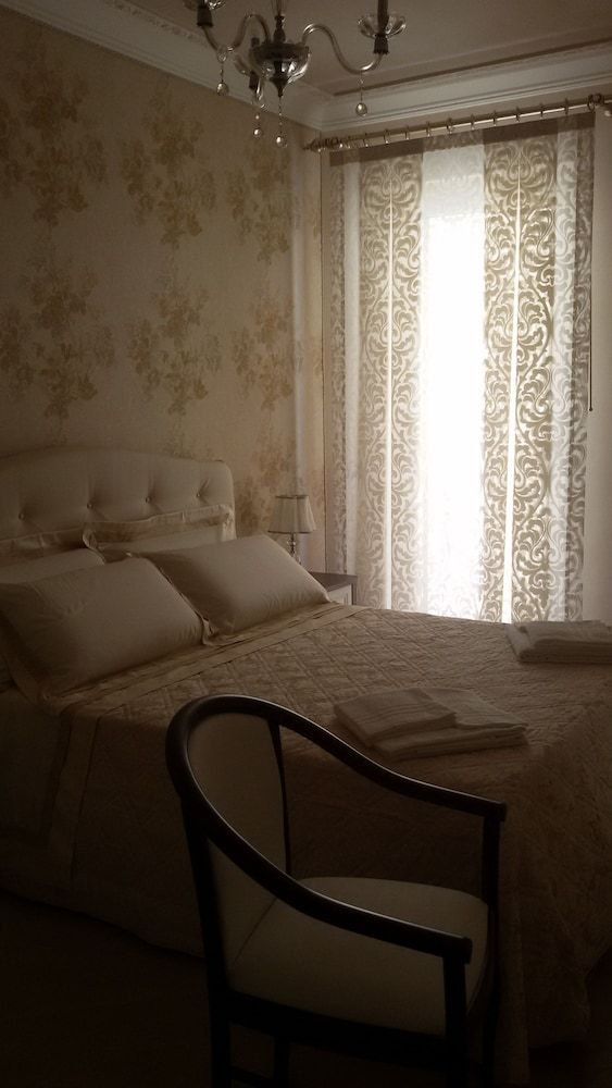 Daphnae House Deluxe Double Room, Balcony (Euridice) 3