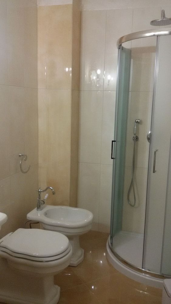 Daphnae House Deluxe Double Room (Psiche) 4