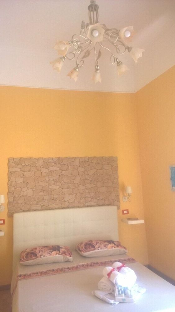 B&B Anny Apartment, 2 Bedrooms, Balcony (check-in at Via Cantelmo 10) 10