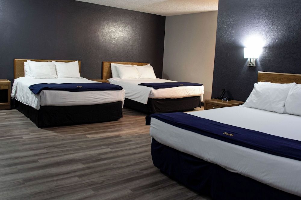 New Victorian Inn Norfolk Suite, Multiple Beds