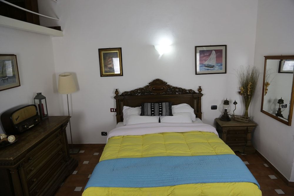 Tourist House Santa Croce Double or Twin Room 9