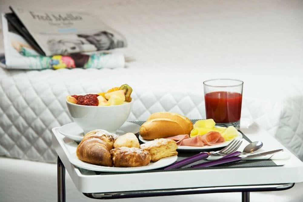 Hotel Bruman Caserta Superior Double Room 5