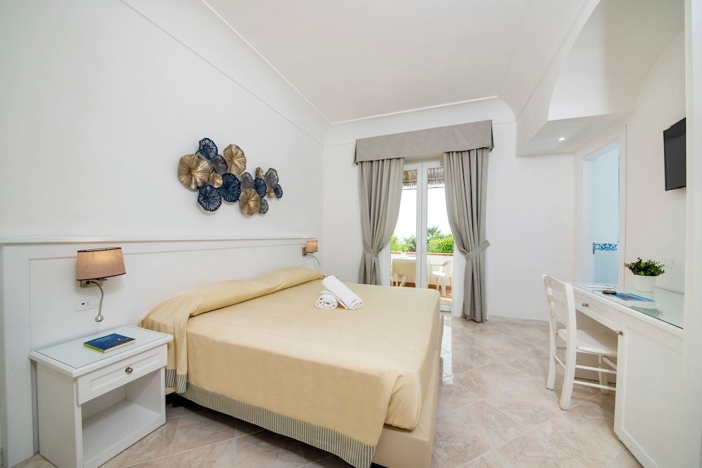 Double or Twin Room, Sea View
