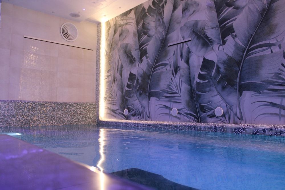 undefined Hotel Center 3 8