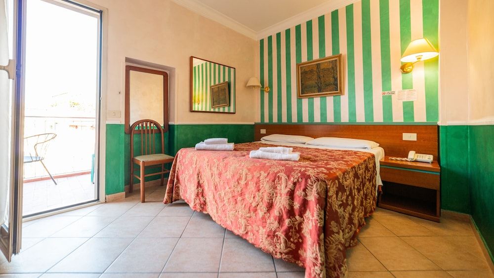 Hotel Center 3 Deluxe Double or Twin Room