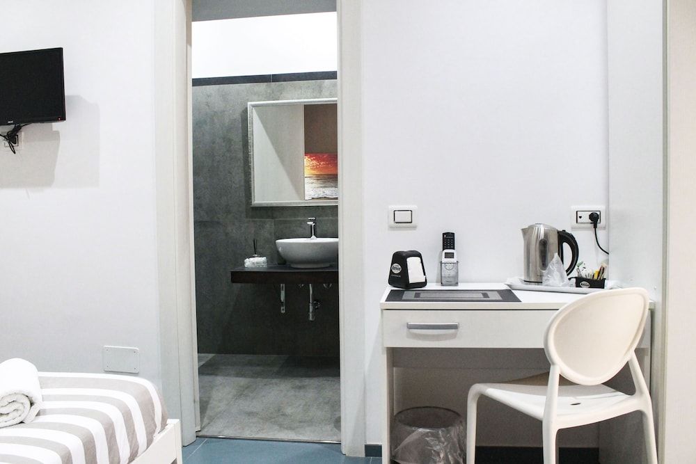 Mascalzone Latino Luxury Rooms Comfort Triple Room, Multiple Beds, City View 48