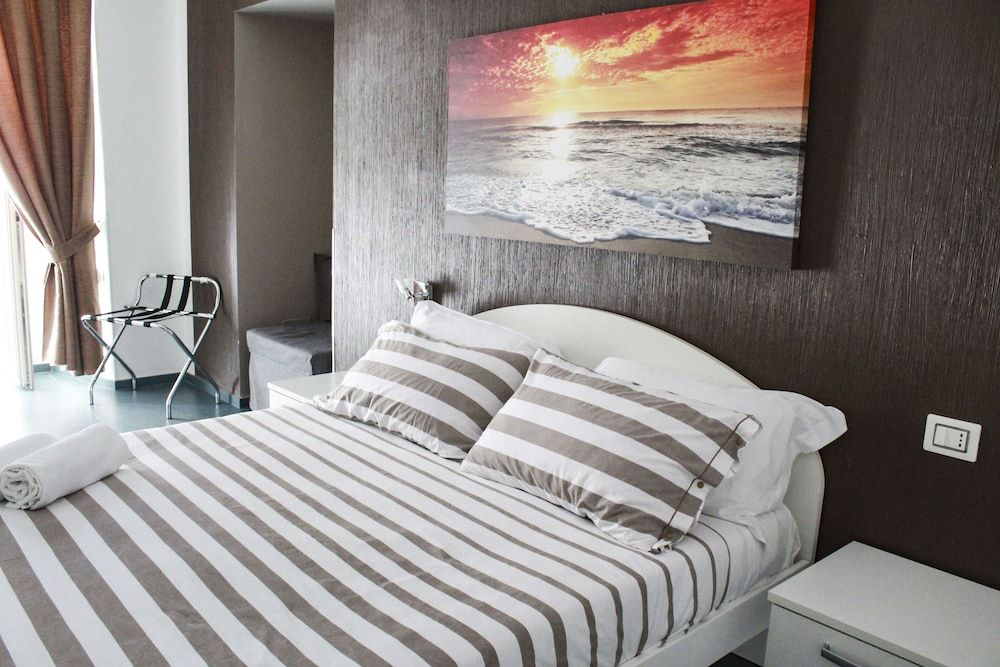 Mascalzone Latino Luxury Rooms Comfort Triple Room, Multiple Beds, City View 24