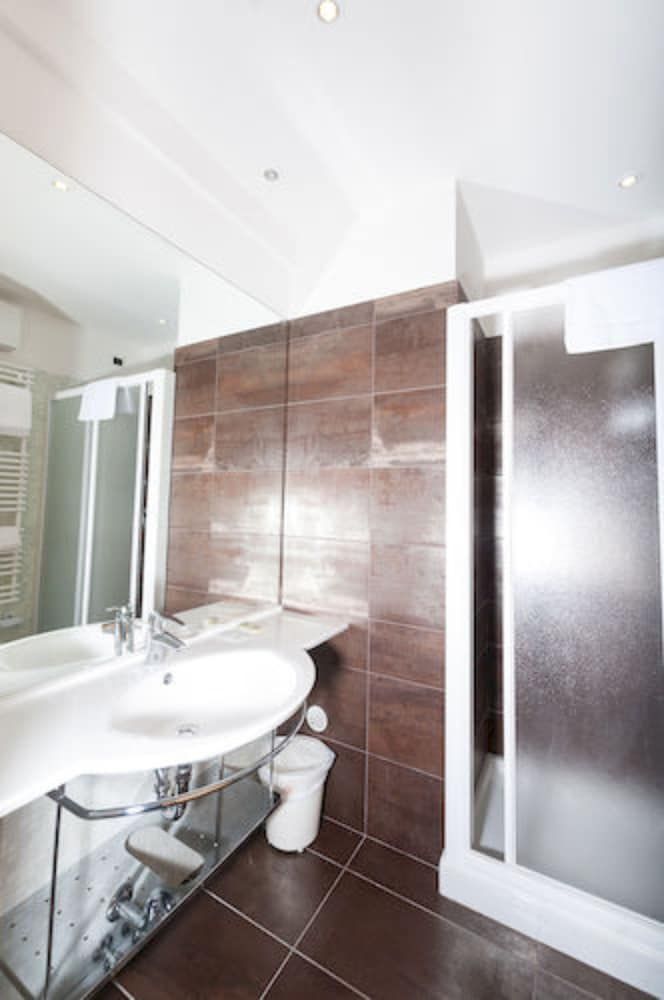 Ambiez Residence Apartment, 1 Bedroom (5 pax - attic) 8