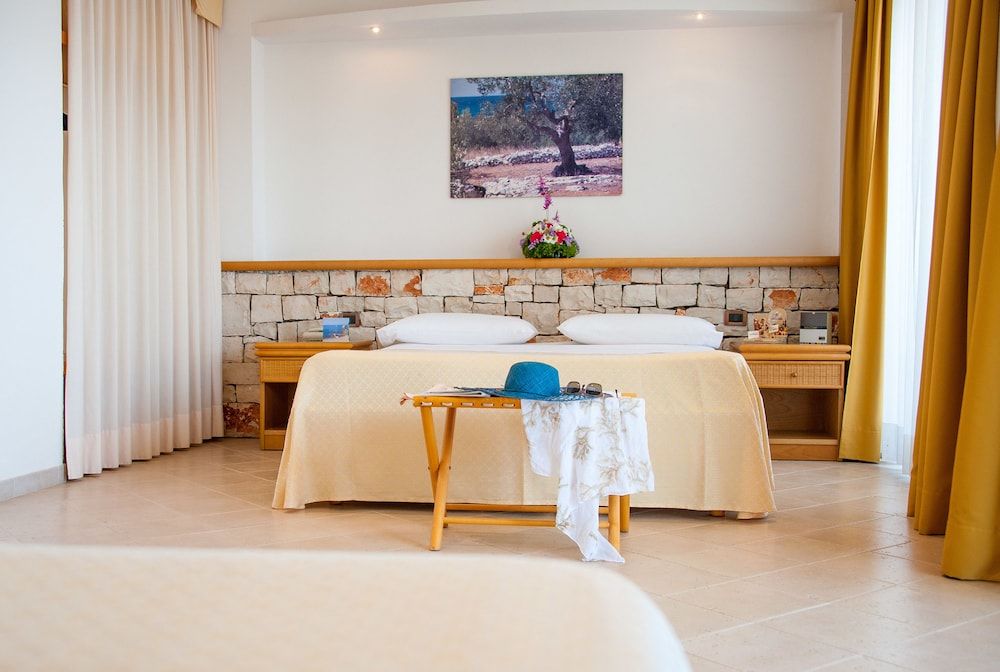 Hotel Terminal - Caroli Hotels Standard Quadruple Room 8