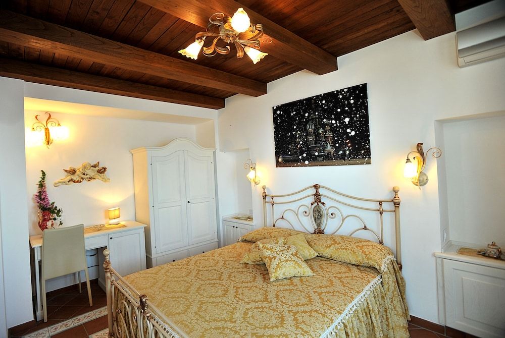 World Center Panoramic Double Room, Sea View 4