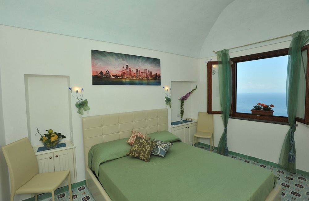 World Center Panoramic Double Room, Sea View 6