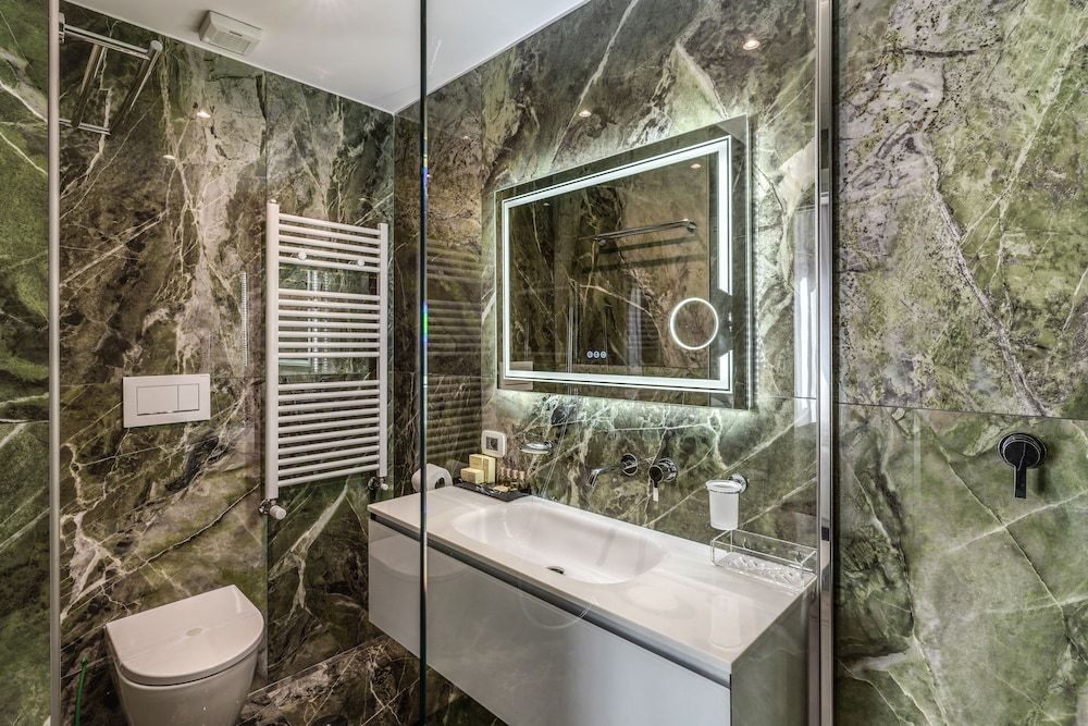 Rome55 - Piazza di Spagna Deluxe Double or Twin Room 7